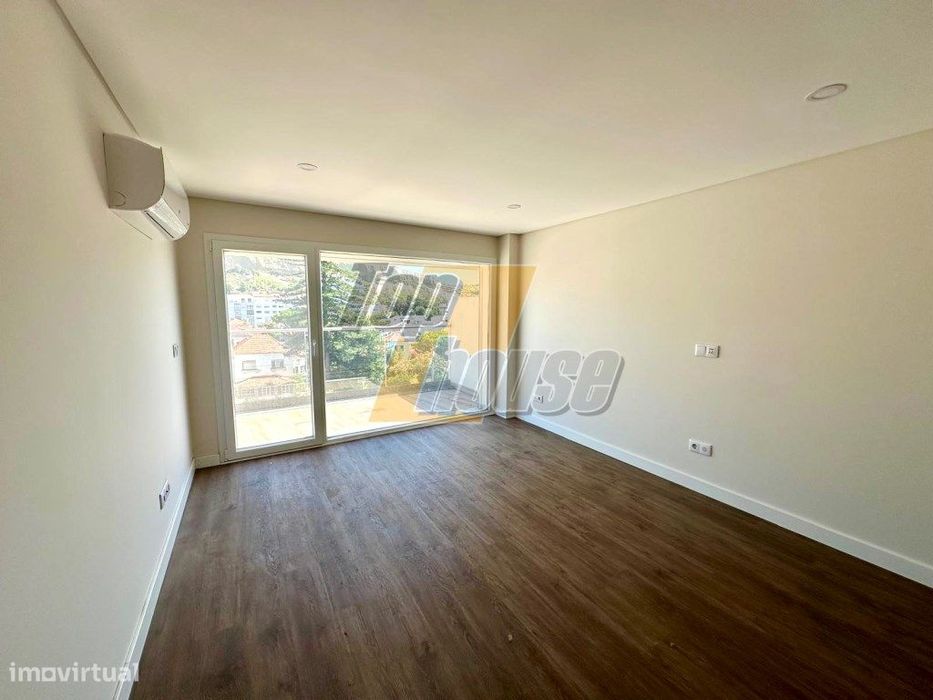 Apartamento T2 Novo Para Arrendar | Costa Da Caparica