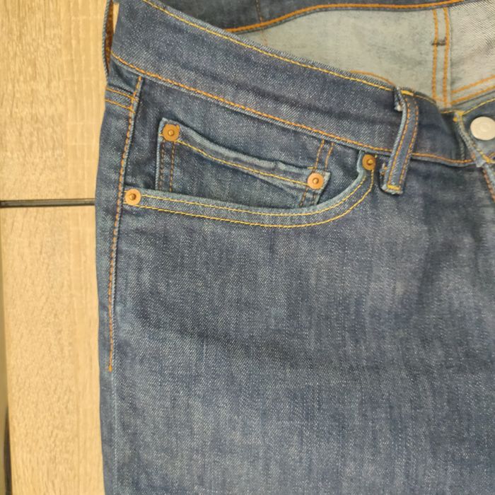 Джинсы Levis 751
