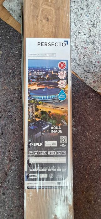 Panele laminowane z V-fuga