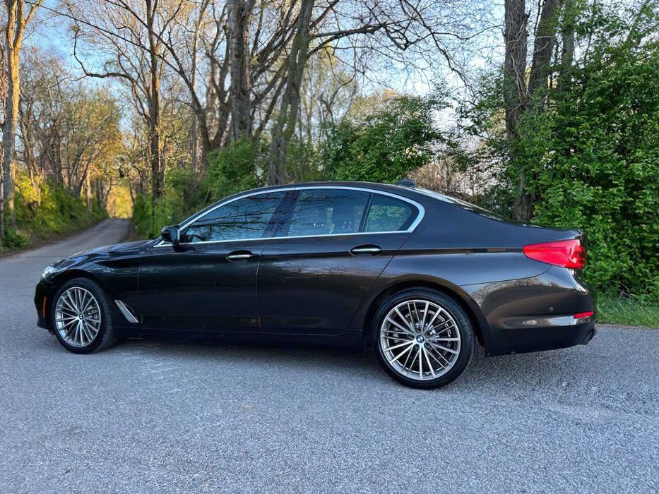 BMW 5 Series 530i      2017
