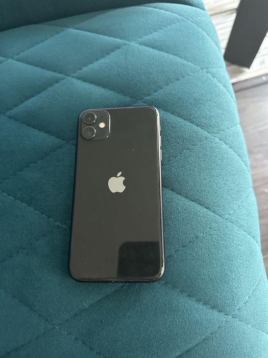 Продаю iPhone 11 в классическом чёрном цвете 128 ГБ