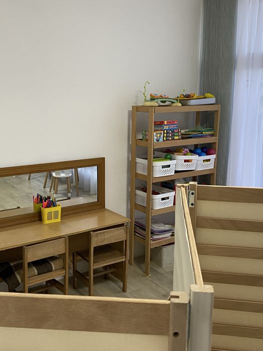 Стелаж деревʼяний