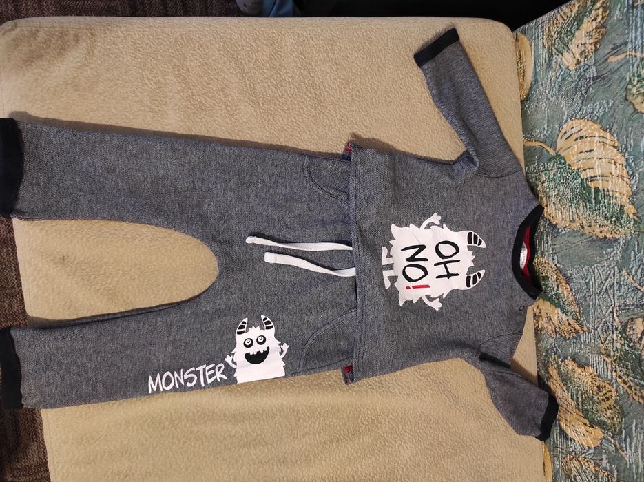 Спортивный костюмчик(86-92)