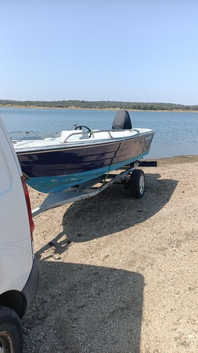 Fibramar 435 Yamaha 40HP 2T – Barco de pesca e lazer pronto a navegar