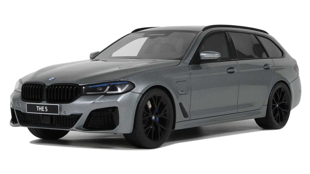 1:18 GT Spirit BMW 530E XDrive M Sport Touring 2023 greymetallic GT485
