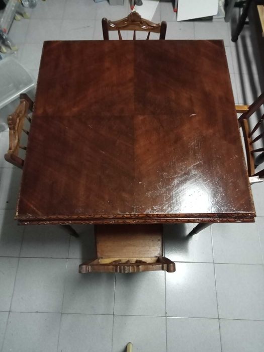 Mesa + Cadeiras + Cadeirão