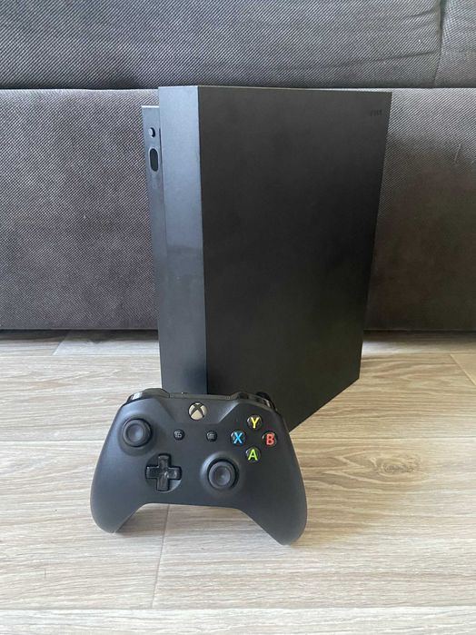 Xbox One X 1 TB, приставка іксбокс, гарантія, магазин