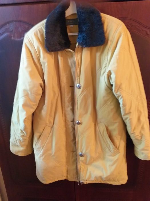 Куртки жіночі модельні (на вибір)