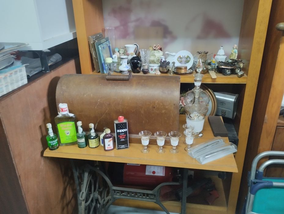 Various Decorative Items469005775741931522