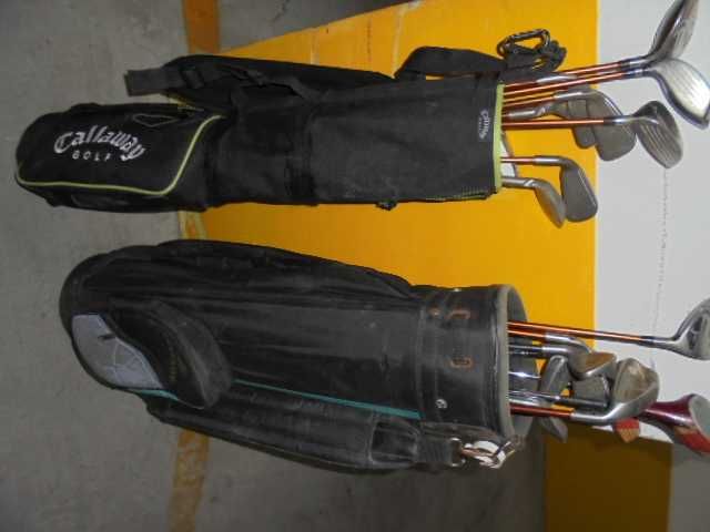2 sacos de golfe com tacos 42 cada saco