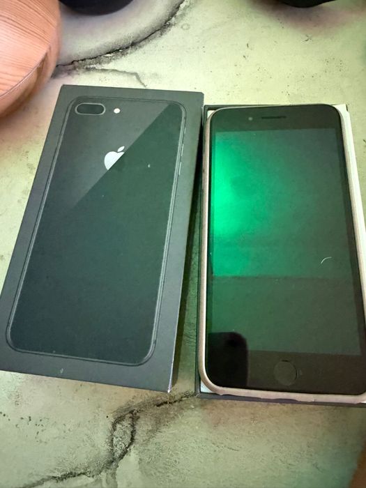 iPhone 8 Plus 64 GB Preto + Caixa Original – Leia a descrição
