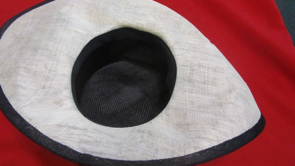 Шляпки винтажные,-2 шт.Англия.