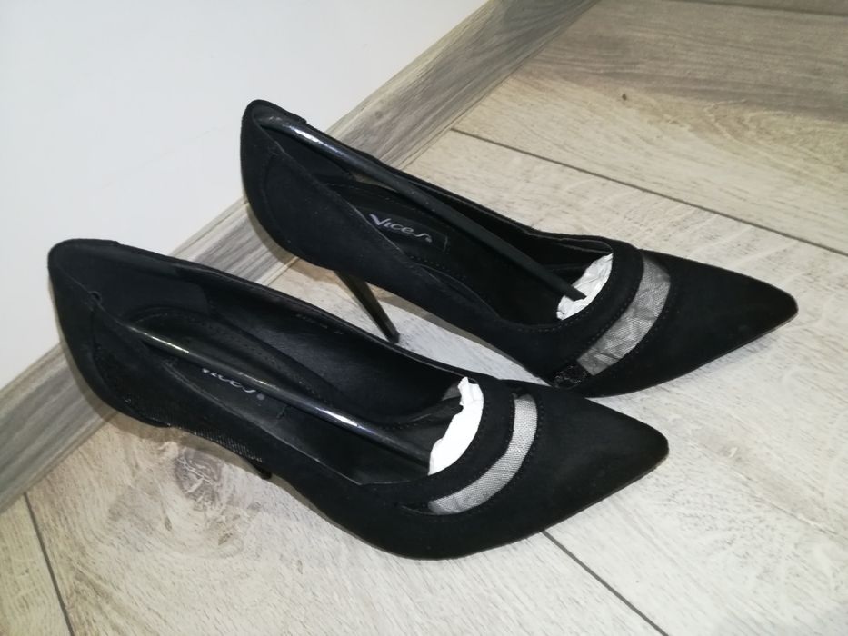 Szpilki vices czarne zamsz r 37
