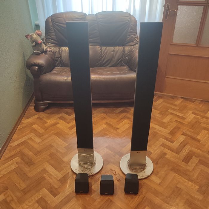 Продам колонки  Panasonic и LG в идеальном состоянии в разной комплектации. Есть проигрыватель LG и Pioneer
