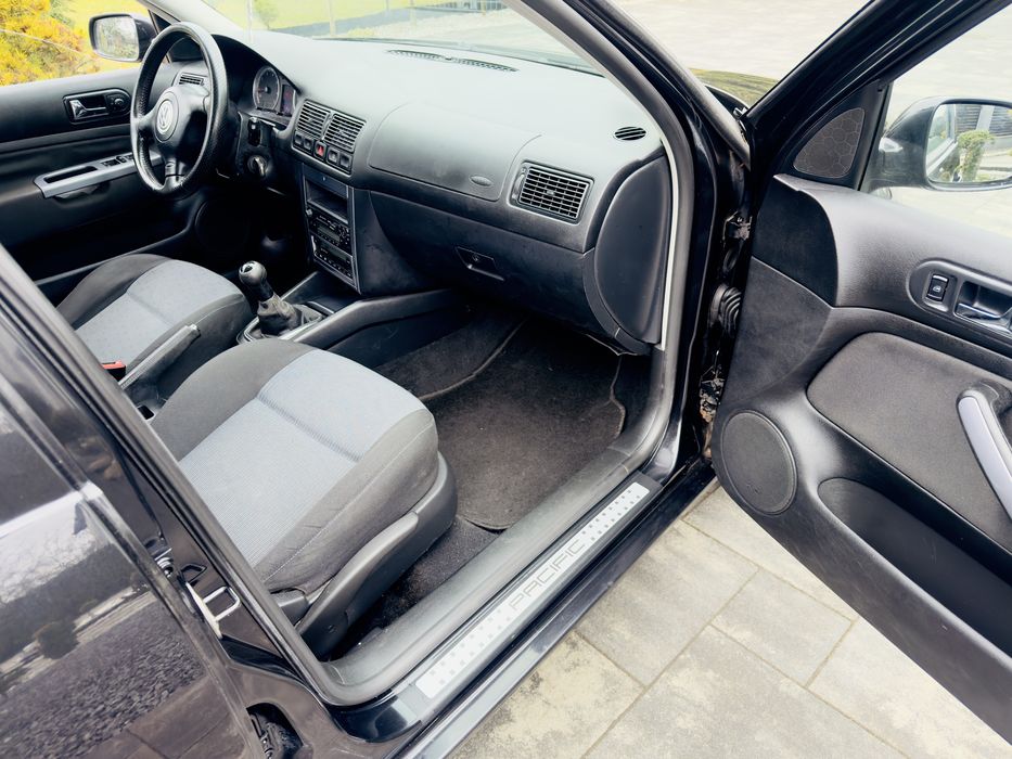 Śliczny Czarny Bezwypadkowy Golf Wyposażony 1-WŁ Super Stan Zamiana!!