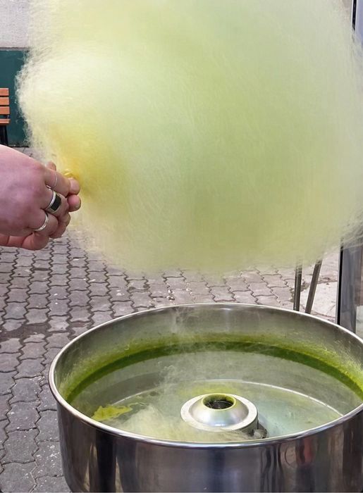 Солодка вата з виїздом на свята
