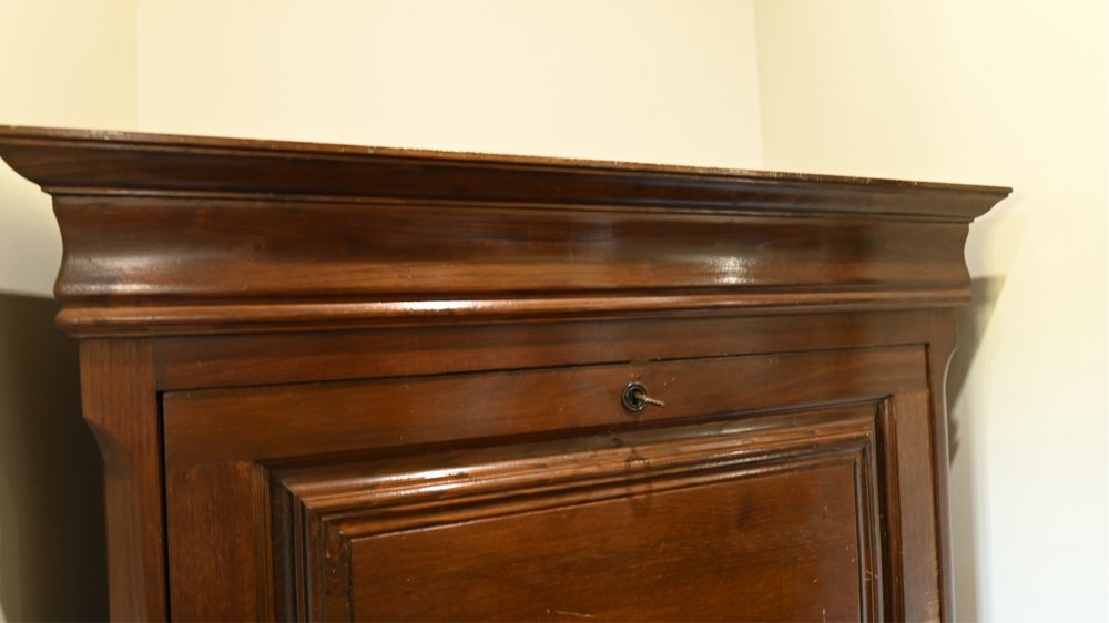 Secretária cómoda em madeira carvalho francês maciço. 149x96,5cm