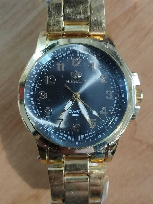 Relógio Dourado NOVO