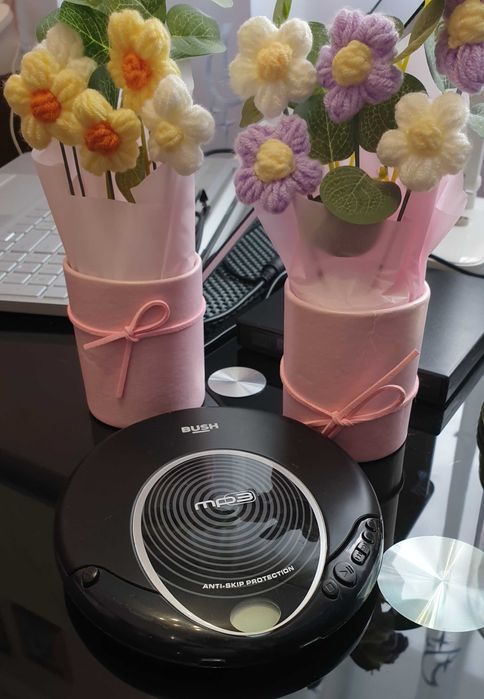 Портативний CD/MP3-плеєр Bush — Надійність та шикарний звук!\Англія.