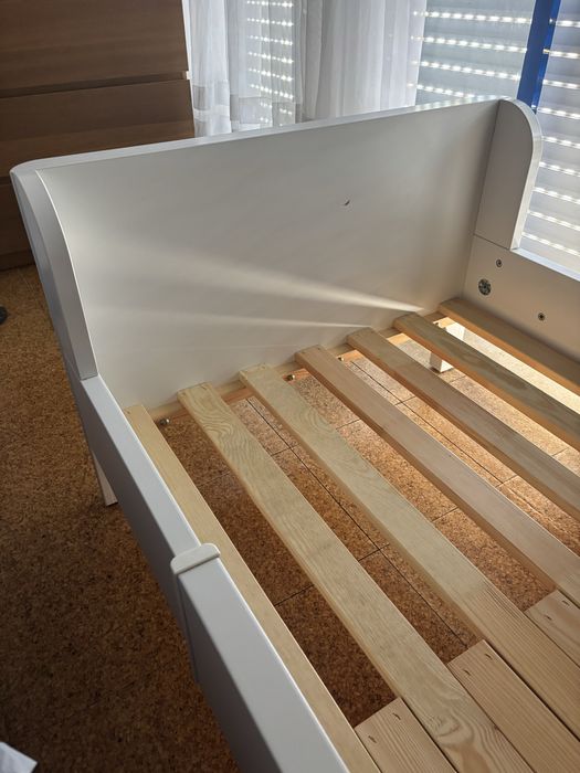 Cama ikea extensivel + colchao de molas