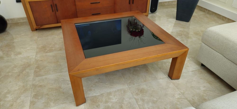 Mesa de centro em madeira