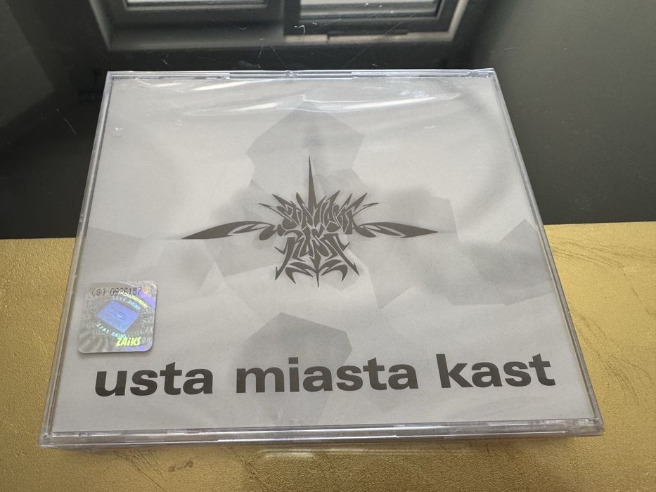Fokus Usta Miasta Kast 1 wydanie folia