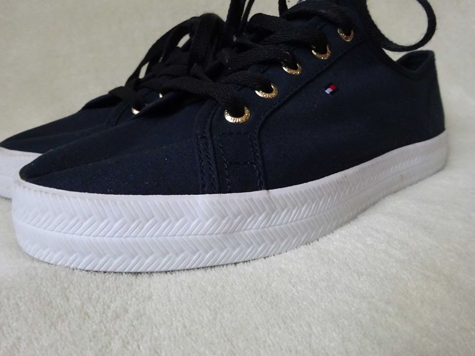 tenisówki granatowe Tommy Hilfiger r. 38