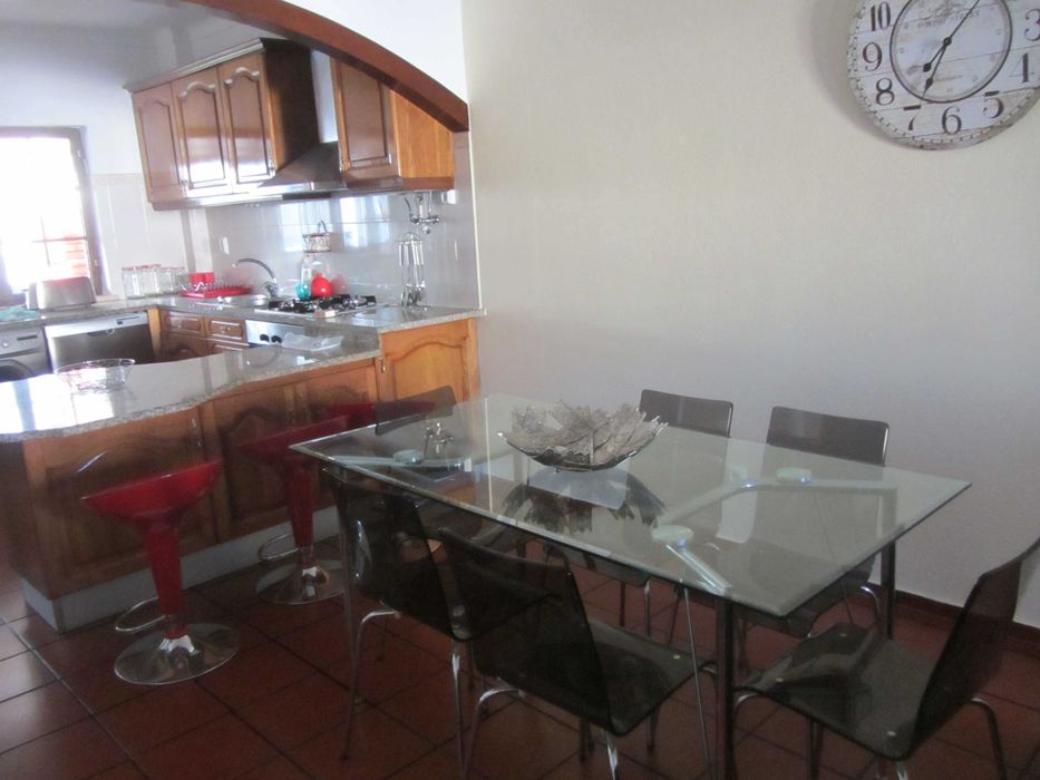 T2 c/terraço , disponivel  8 a 15 Agosto
