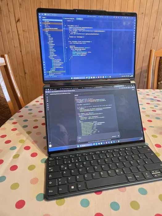 Lenovo Yoga Book 9i i7 13-го покоління, 16 ГБ оперативної пам'яті