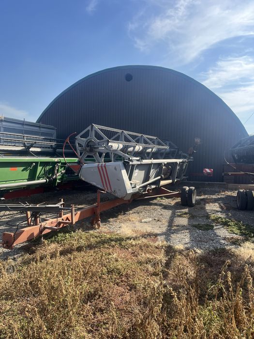 Acros 580,в коплекті з жаткою на транспортному візку