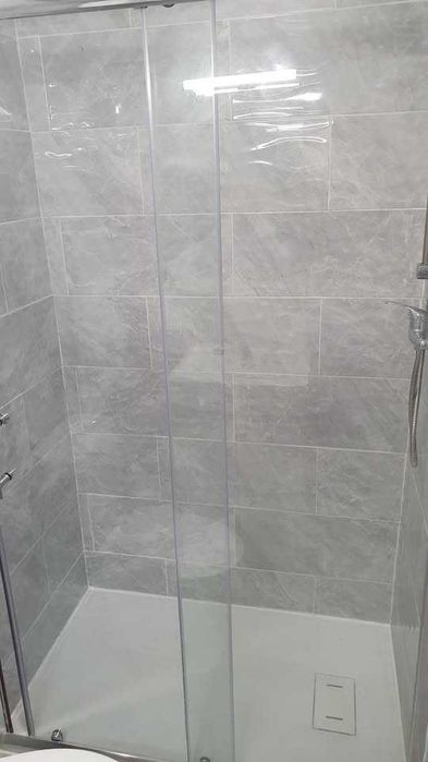Quarto com Casa de Banho Privada e Cozinha Partilhada - Vilar de Andorinho (Próximo da N222)