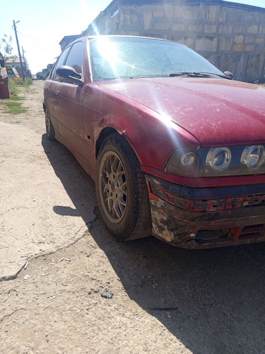 Продам корча бмв е36