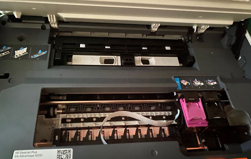 Urządzenie wielofunkcyjne HP DeskJet Plus Ink Advantage 6075 + tusze