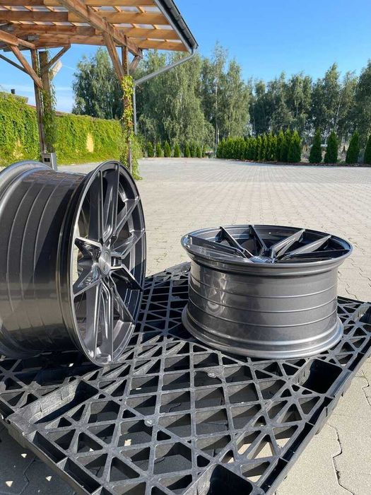 Felgi Riviera RF107 20" 8,5J ET35 + 10J ET35 5x120 Carbon Graphite
