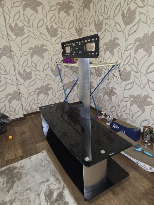 Подставка под телевизор