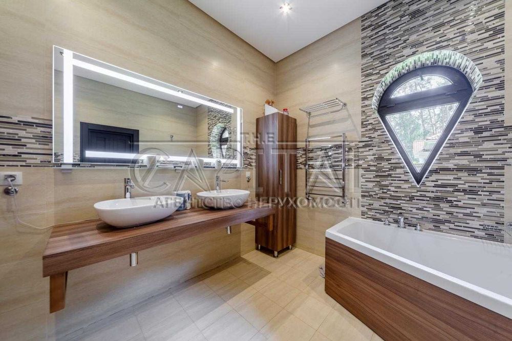 Здається в оренду будинок з каміном 400м2 в Білогородці 25 соток