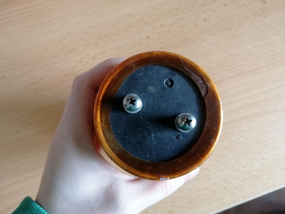 Kondensator elektrolityczny 2200 uF/400V