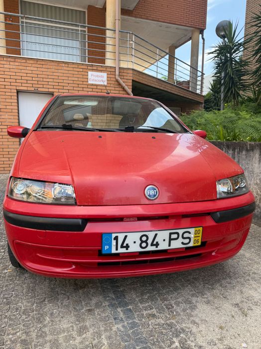 Fiat Punto económico, direção assistida, manutenção em dia, pronto a andar