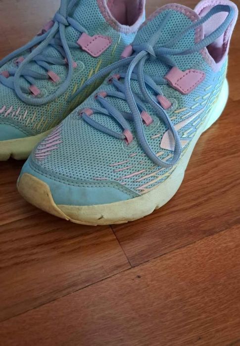 Ténis marca Decathlon