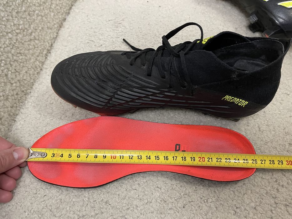 Бутси футзалки сороконожки сокороніжки кросівки Adidas 41р