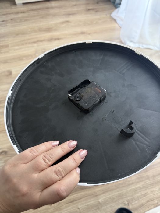 Zegar scienny oddam za kinder jajo