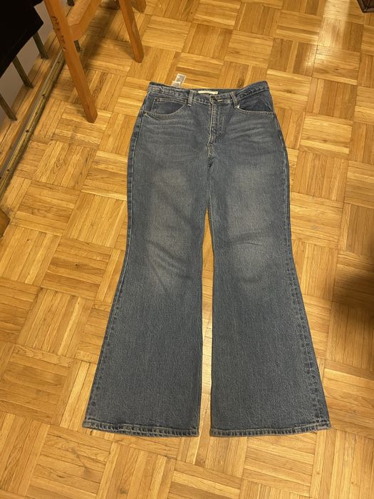 Dzinsy Levi’s dzwony 30r.