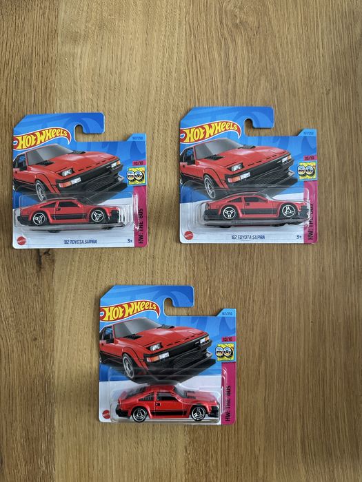 Hot Wheels Toyota Supra cena za 1 szt.