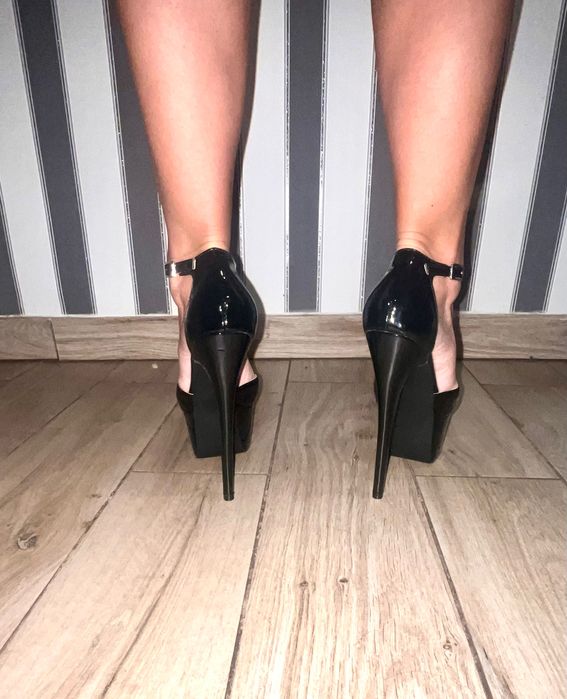 136/ ODRĘKI 44 Klasyczne Trans Crossdress szpilki czółenka męskie 17cm