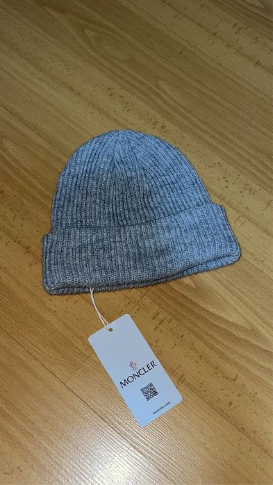 Gorro Moncler Cinzento