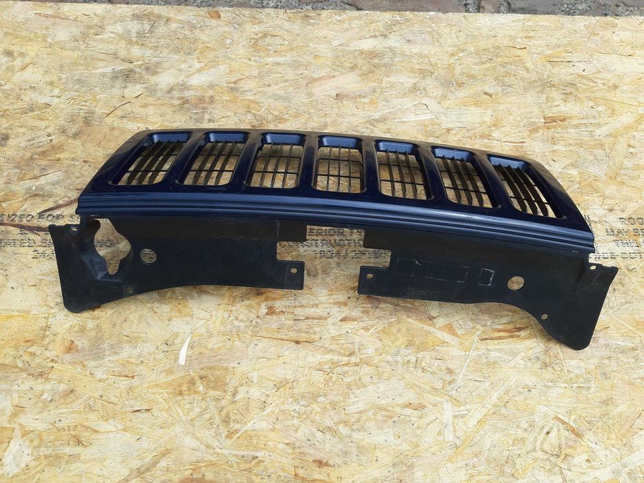 Grill atrapa Jeep Commander oryginał