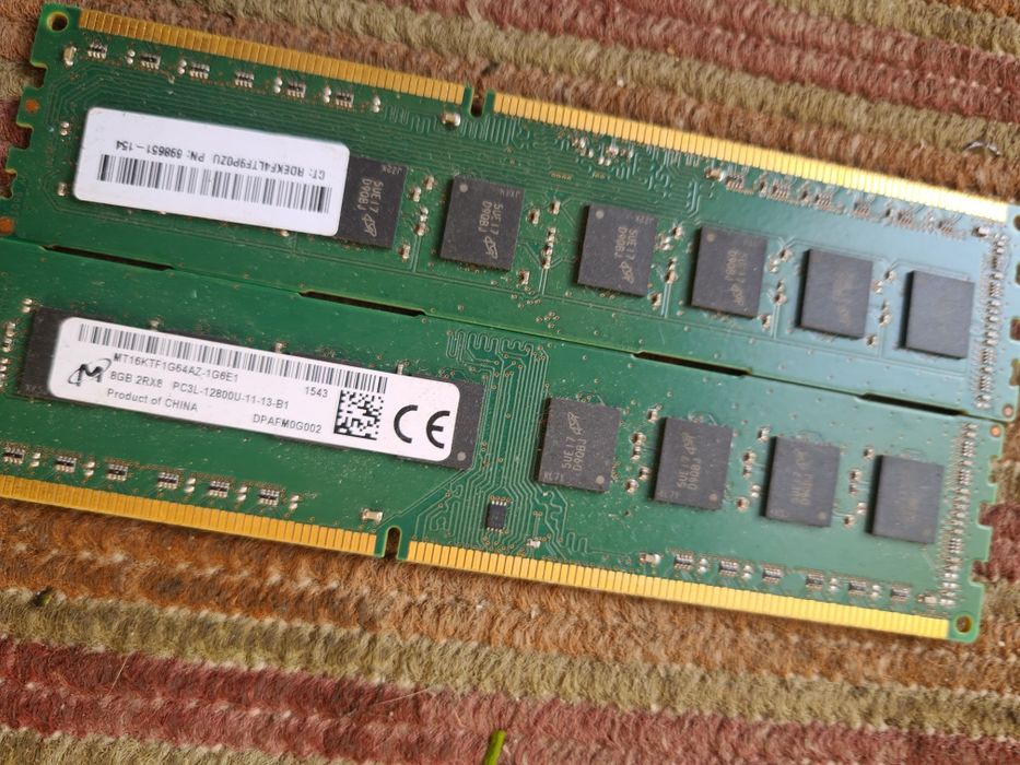 Pamięć RAM 2 × 8GB