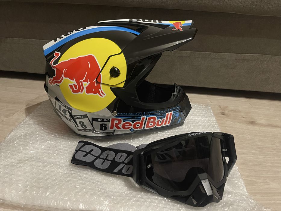 Kask redbull z goglami nowy