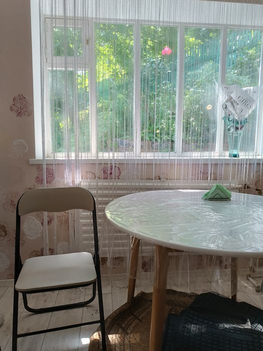 Стіл обідній білий 100 см