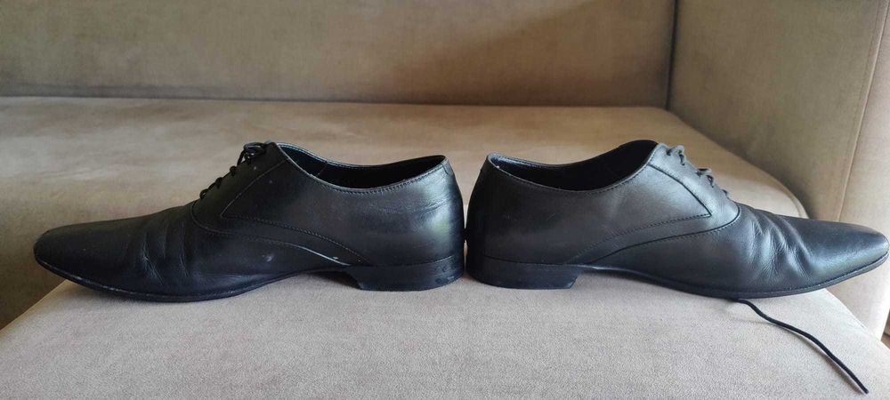 Sapatos Hugo Boss tam. 43 em excelente estado